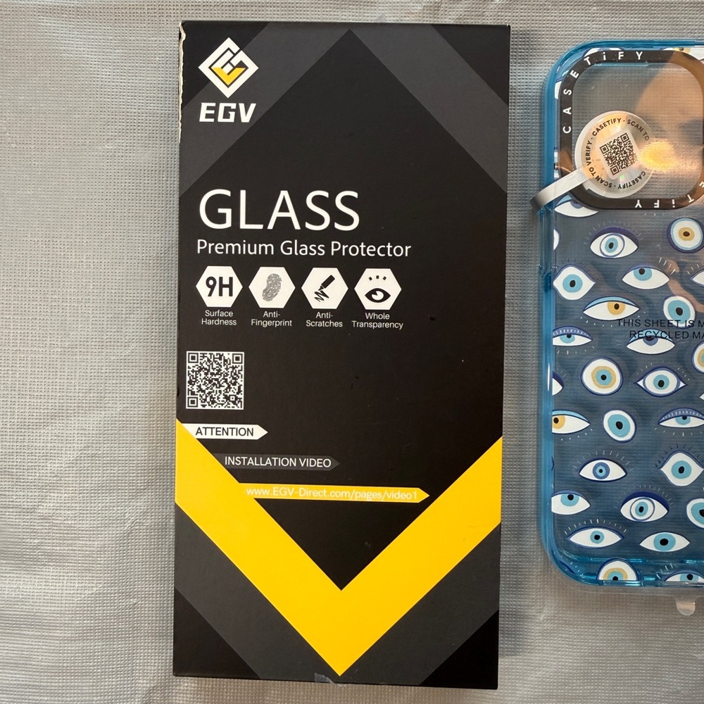 HP 💛 iPhone 13 Pro Cases + Accessories Bundle - Picture 4 of 5